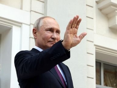 Turkey’s president meets Russia’s Putin, aims to revive the Ukraine grain export deal
