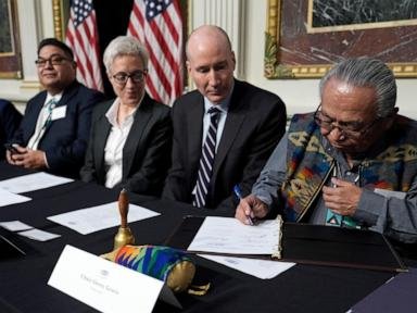White House, tribal leaders hail ‘historic’ deal to restore salmon runs in Pacific Northwest