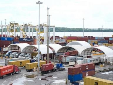 Dockworkers’ union suspends strike until Jan. 15 to allow time to negotiate new contract